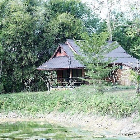 Hotel Baan Ricky Motocross And Enduro Track Ban Huai Maenam Noi Exterior foto
