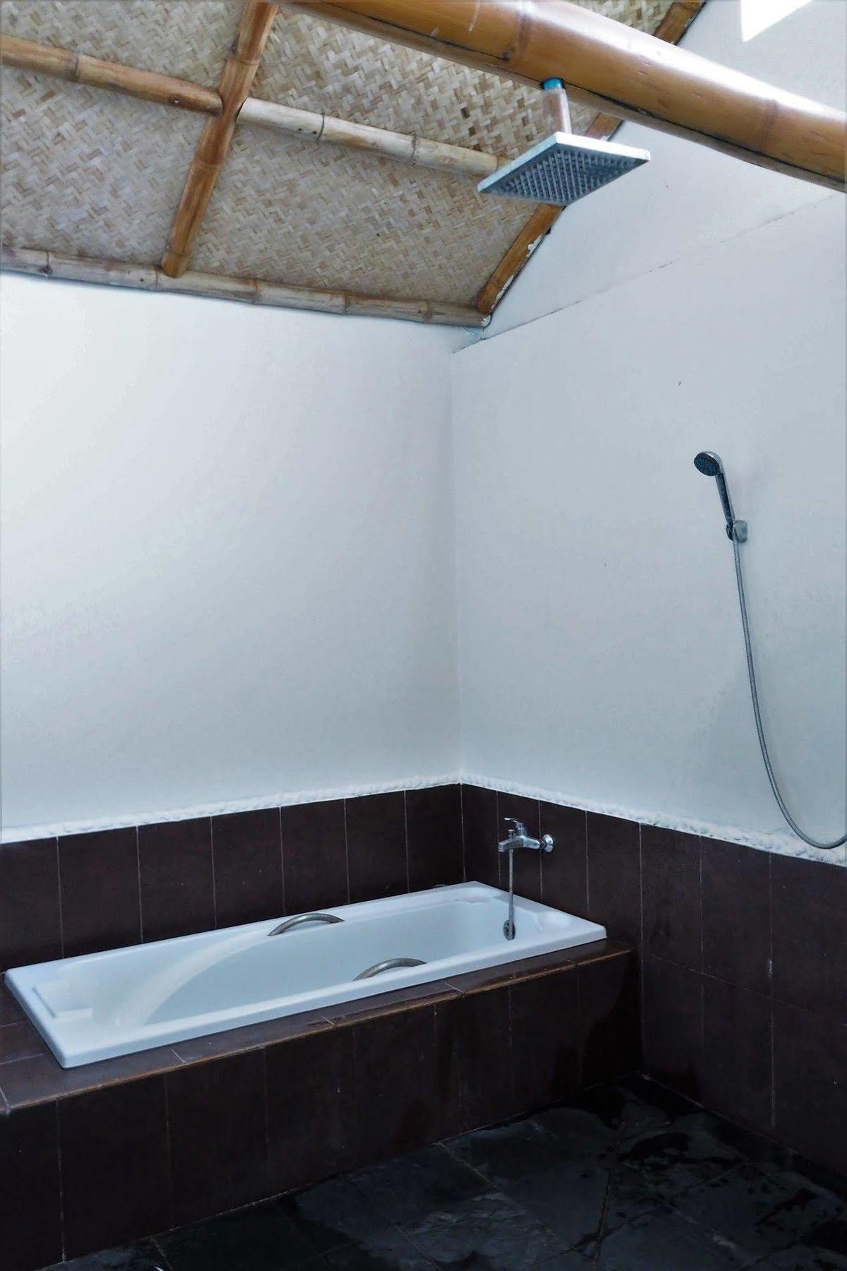 Hotel Baan Ricky Motocross And Enduro Track Ban Huai Maenam Noi Exterior foto